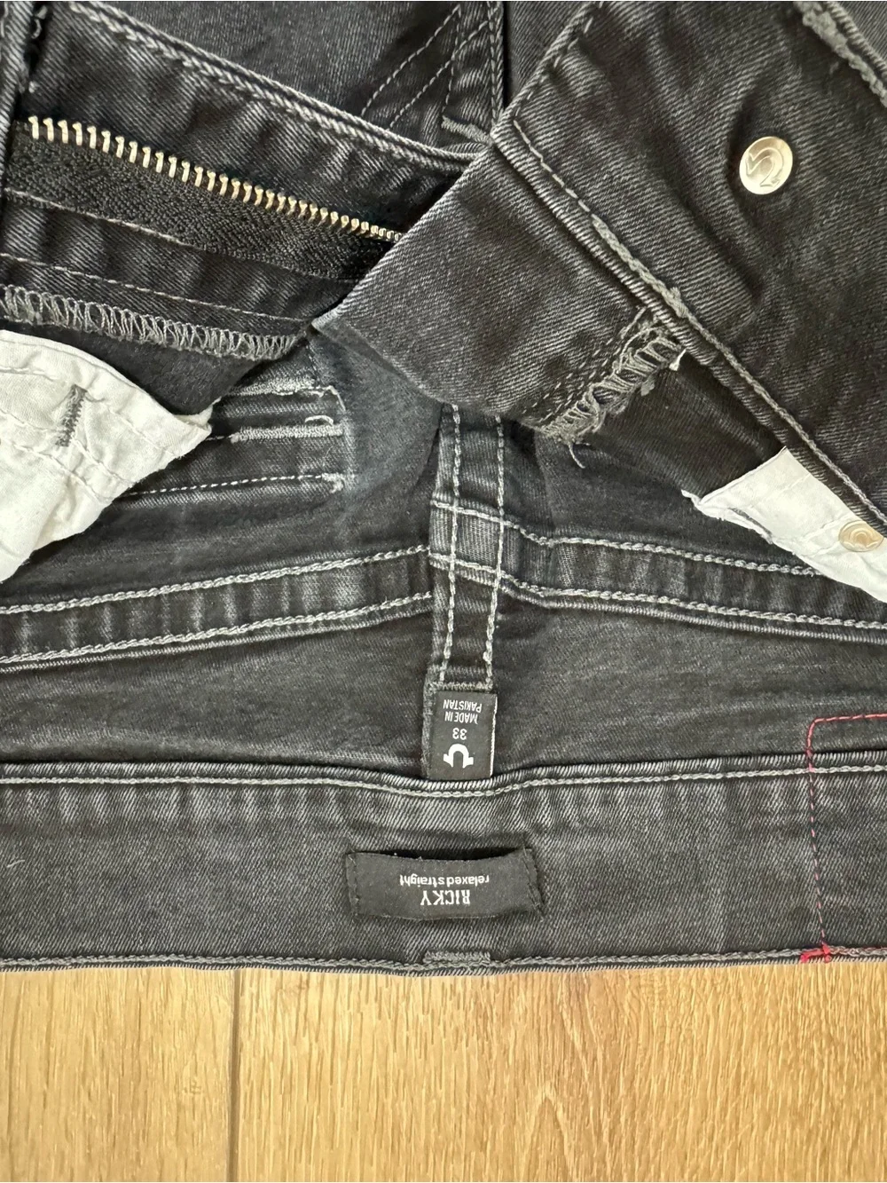 True Religion Ricky Relaxed Men’s Straight-Leg Jeans